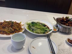 -峨嵋小镇·川菜(勒泰中心店)