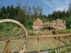 -北纬44度·金珠花海休闲农业旅游景区