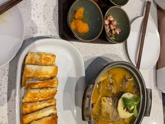 酸木瓜炖牛腩-半山腰·云南菜(侨福芳草地店)