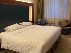 -上海浦东假日酒店