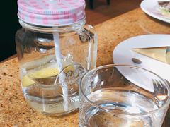 -松山湖凯悦酒店·Café自助餐厅·周末火舞秀表演