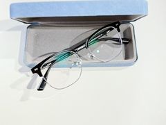 -罗伯特眼镜·蔡司官方授权(罗湖国贸店)
