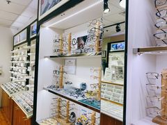 -MiRi眼镜·蔡司·星趣控·尼康控优点视觉合作店(南京东路店)