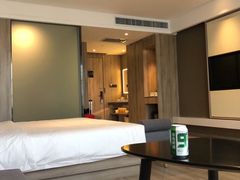 -榆林榆阳西路火车站亚朵酒店