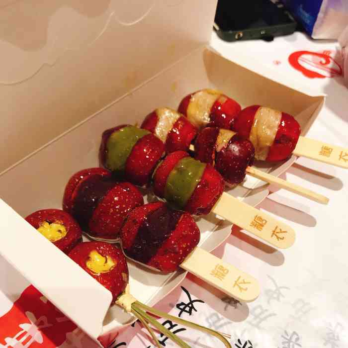 糖衣娃娃(荟聚中心店)-"在四楼中庭的护栏边上小伙伴绕了几圈都找.