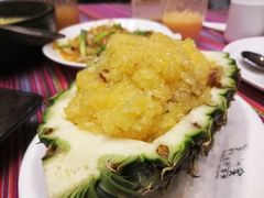 -香巴拉云南餐厅(华莱坞店)