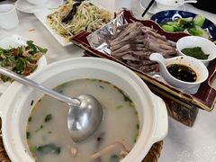 精品手扒肉-那达慕蒙古风味酒楼