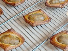 -VERIE BAKEHOUSE