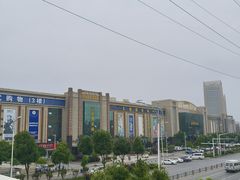 -汉口北国际商品交易中心品牌服装城