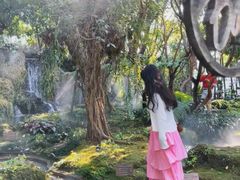 -Chom Cafe and Restaurant