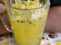 鲜榨百香果汁-新时尚·辉记甜品(夏西店)