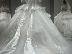 -PAI婚纱礼服设计馆【大牌租赁/高级定制】