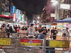-六合夜市