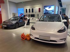-TESLA 特斯拉(广州天环广场体验店)
