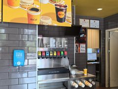 -麦当劳(杨林得来速店)