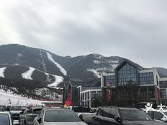 -鳌山滑雪度假区