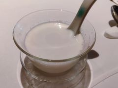 蛋白杏仁茶-伯衡55·吉品轩(乌鲁木齐南路店)