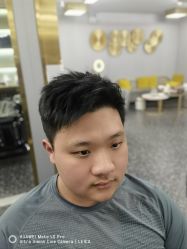 -即型男士理发工作室