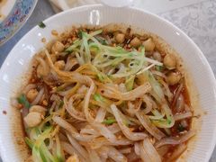 -汗腾格里·风味餐厅(新疆驻京办店)