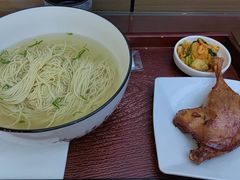 -百年老字号·观振兴蟹黄面·三虾面·苏式面(观前街富仁坊巷店)