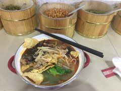 -丽丽三鲜螺蛳粉(田林路店)