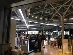 -日上免税店(三径路t3店)