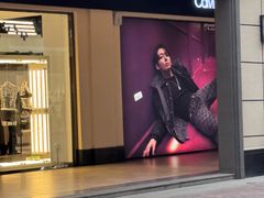 -王府井奥莱临潼小镇(临潼店)