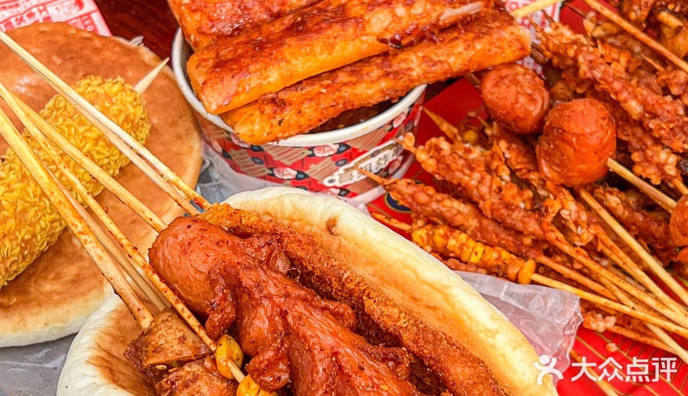 烧饼夹炸串,你说怎么这么香啊…我爱大香肠!