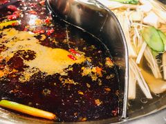 菌香鸳鸯锅-晓宇重庆火锅(赛格国际购物中心店)