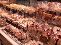 -巴黎贝甜(大宁国际商业广场店)