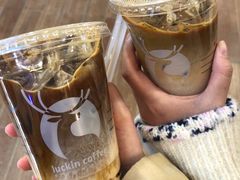 陨石咖啡-瑞幸咖啡(第一城店)
