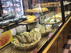 面包甜点陈列柜-味多美(民星路店)