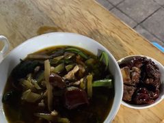 -越洋肖氏老米线(杨家坪店)