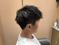 -一東造型烫发染发