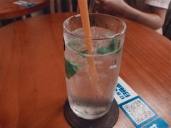 -Mx.cocktail bar