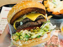 -The Habit Burger Grill 哈比特汉堡(复兴soho店)