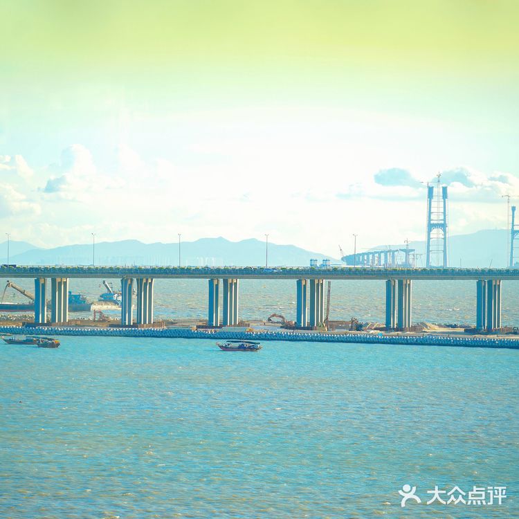 穿深圳校服坐最美地铁线🌊是喜出望外的大海