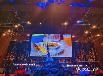 环境: 这是吃烧烤的顶配了吧，哈哈哈，不是寻常撸串的