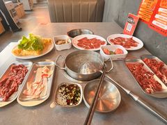 -张哞哞·鲜切牛肉自助火锅(高德置地店)