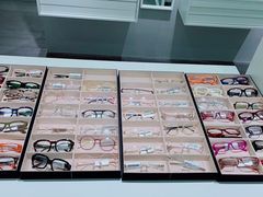 -目艮眼镜SHOWROOM(品牌集合店)