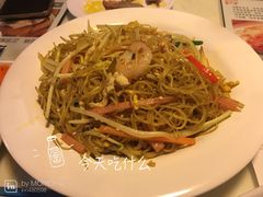 -新大咀港式茶餐厅(宝山万达店)