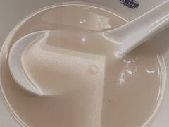 -红鼎豆捞·非遗鲍皇汤火锅(宝丰路店)