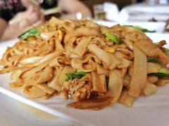 瘦肉鸡蛋炒河粉-覃记海鲜美食餐厅