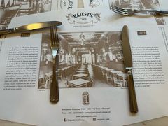 -Majestic Café