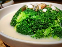 上汤西兰花-渝半城经典川粤菜(重庆天地店)