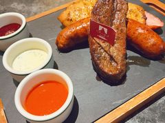 俄式烤肉拼盘-秋林西餐厅