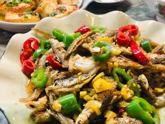 尖椒炒鱼干-铁炉农家菜馆