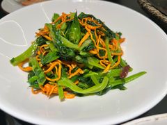虫草花拌豆苗-阿毛饭店首店·宁波老字号(文化广场店)