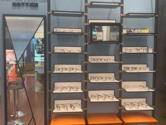 -LensCrafters亮视点·OAKLEY精选(静安嘉里中心店)