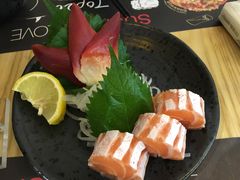 北极贝刺身+三文鱼腩刺身-Sushi Love 创意寿司(丽影广场店)
